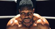 Gwiazdor "Creed" aresztowany. Miał dusić swoją partnerkę