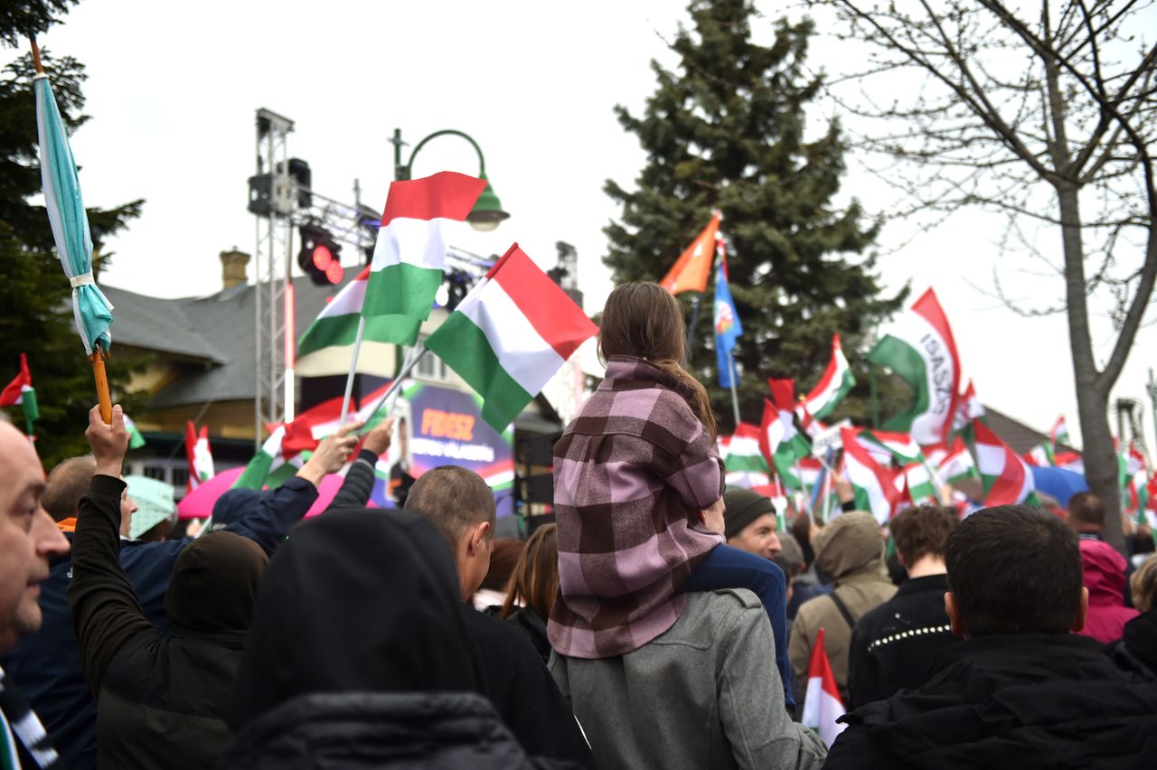 Fałszerstwa i zagraniczna ingerencja. Węgrzy pełni obaw przed wyborami