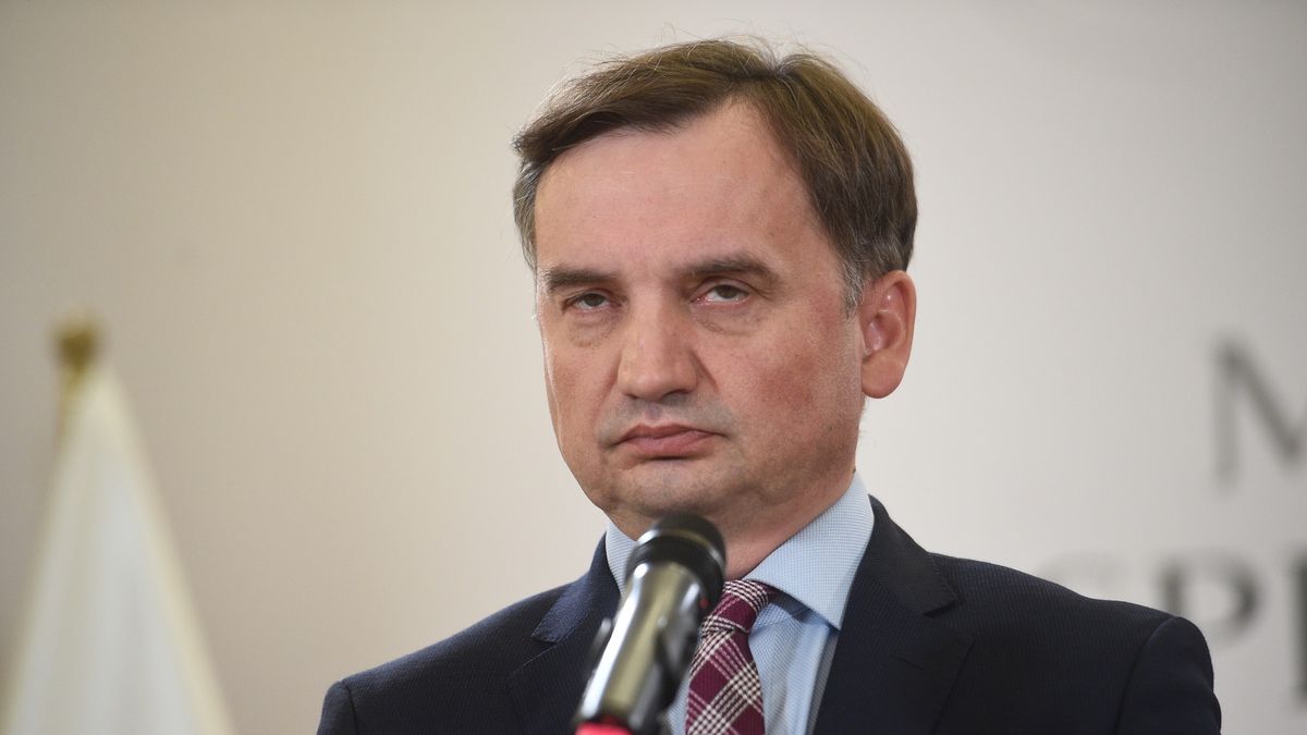 Minister Sprawiedliwości Zbigniew Ziobro nie chce rezygnować ze swojego pomysłu.