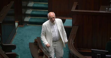 Janusz Korwin-Mikke ma problemy. Zajmie się nim komisja etyki
