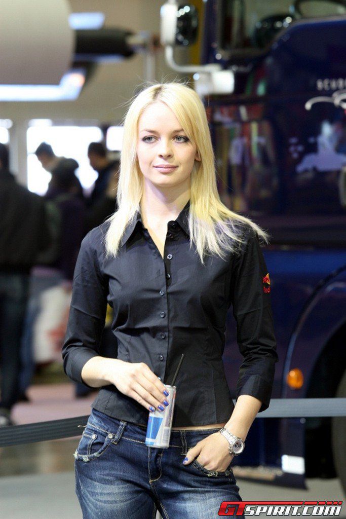Hostessy z Bologna Motor Show 2011 [galeria] 68