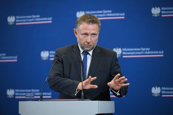 Niższe wsparcie dla 9 województw. MSWiA: wkradł się błąd