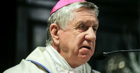 Abp Dzięga wygłosił orędzie. Lawina krytyki. Internauci zbulwersowani