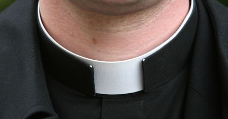Ostrzegają przed fałszywym księdzem. Proponował spowiedź i prosił o pieniądze