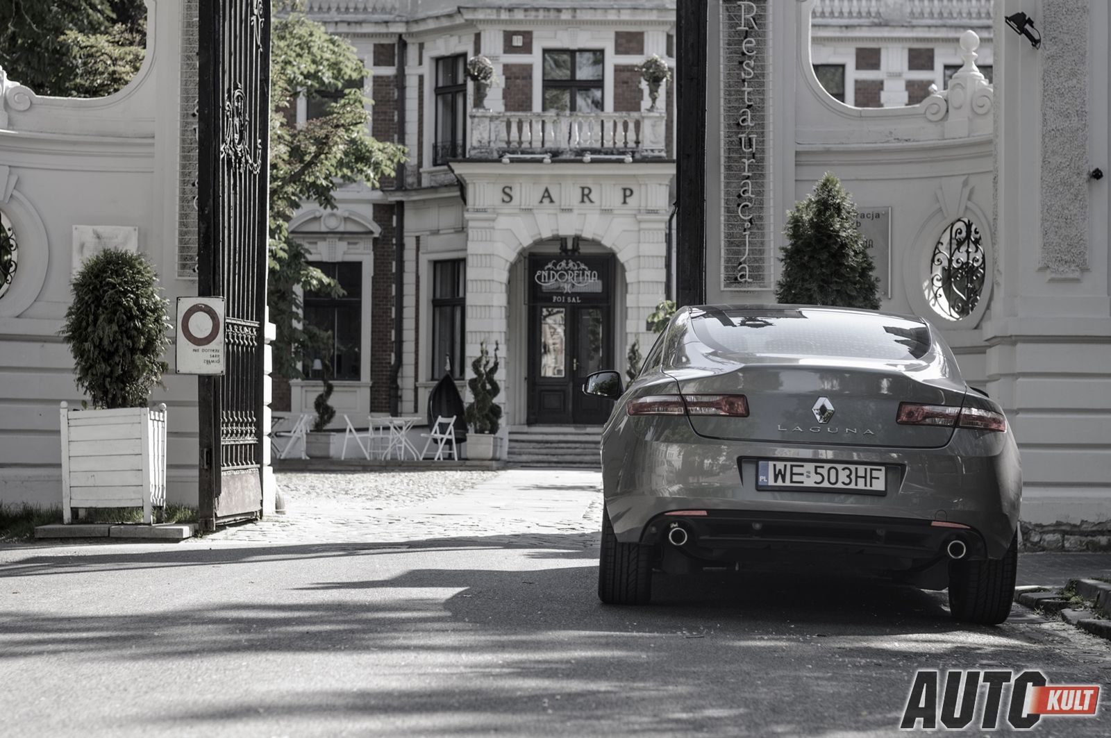 Renault Laguna Coupé 2,0 dCi 4Control - test [galeria zdjęć] 6