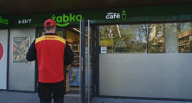 Paczki za pobraniem z DHL do odbioru w Żabce