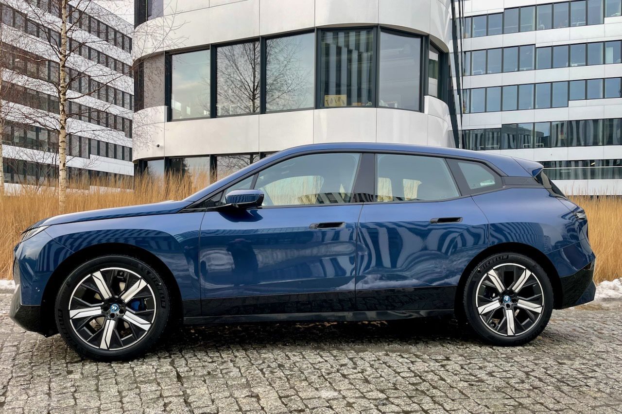 BMW iX xDrive40