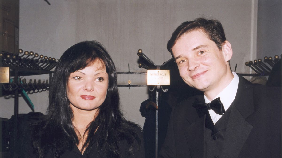 Przemysław Babiarz z żoną w 2000 roku
