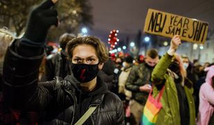Strajk kobiet. Rzecznik KE o protestach w Polsce: "Pokojowe demonstracje to podstawowe prawo"