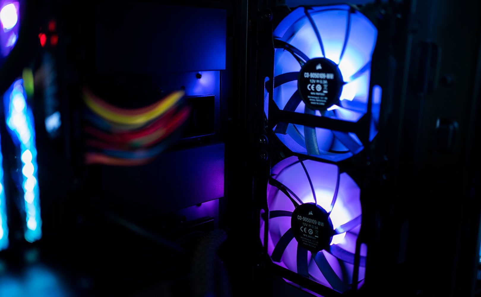 Corsair iCUE SP RGB Elite - dwa wentylatory SP120 z przodu obudowy
