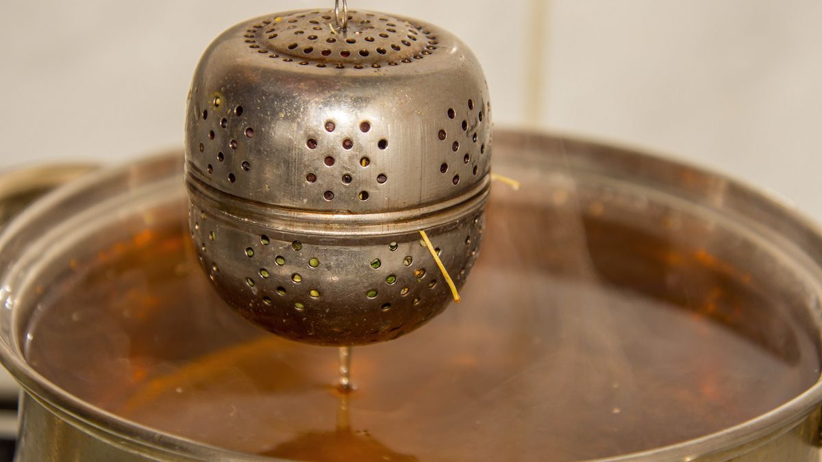 Herbatka z macierzanki nie tylko na suchy kaszel i trawienie. Dobrodziejstwo natury na wiele dolegliwości