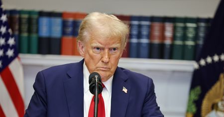 Trump straszy UE cłami. Eksperci wskazują konsekwencje dla Polski