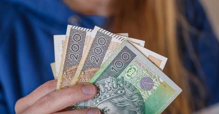 Pensja rodzicielska zamiast 800 plus? Morawiecki pokazał stawki i zasady