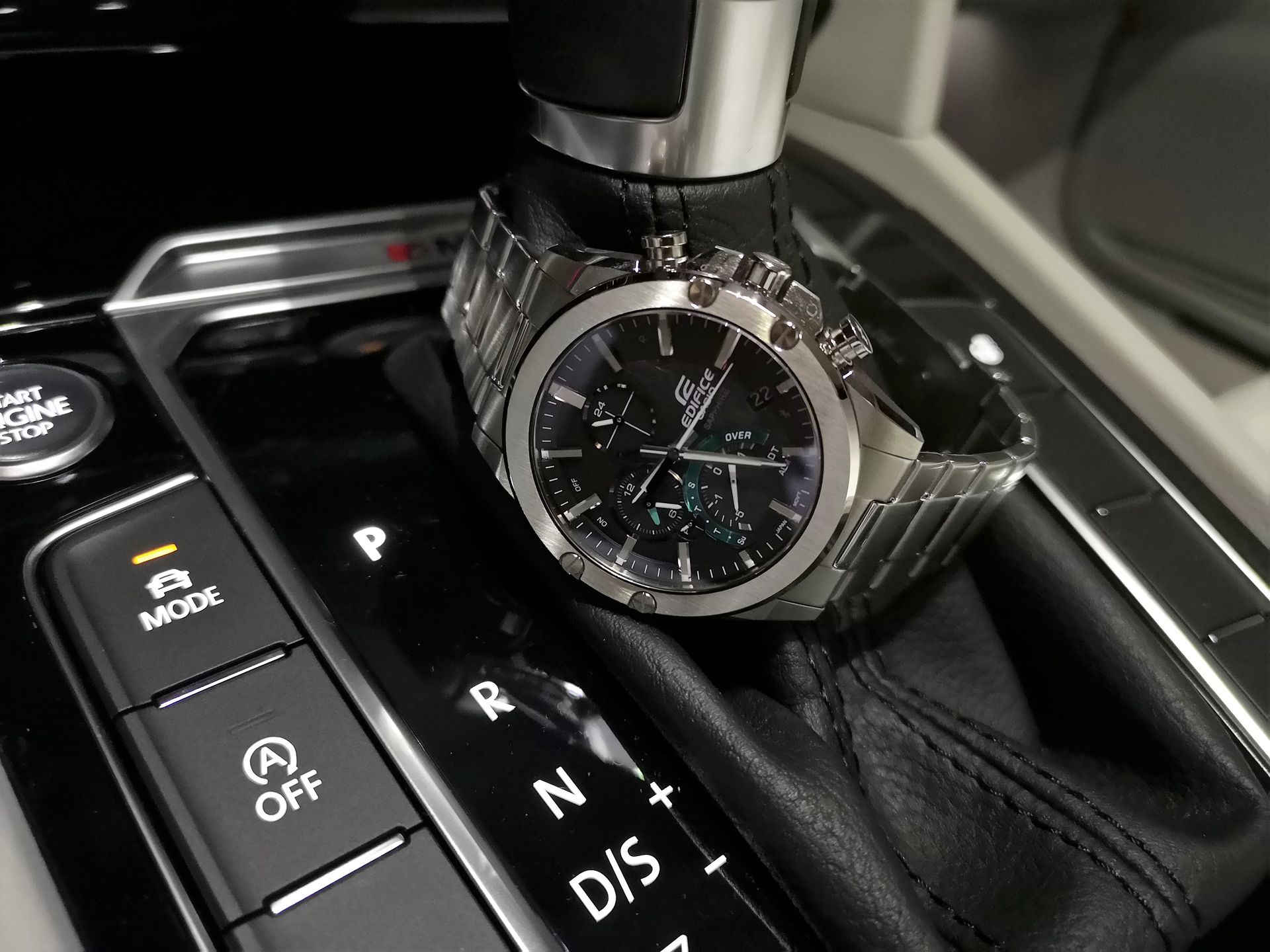 Krótki test Casio Edifice EQB-1000: Nowoczesne rozwiązania w cienkiej i eleganckiej kopercie 4