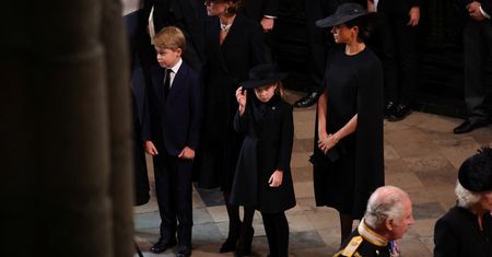 Pogrzeb królowej Elżbiety. Kate pojawiła się z dwójką dzieci