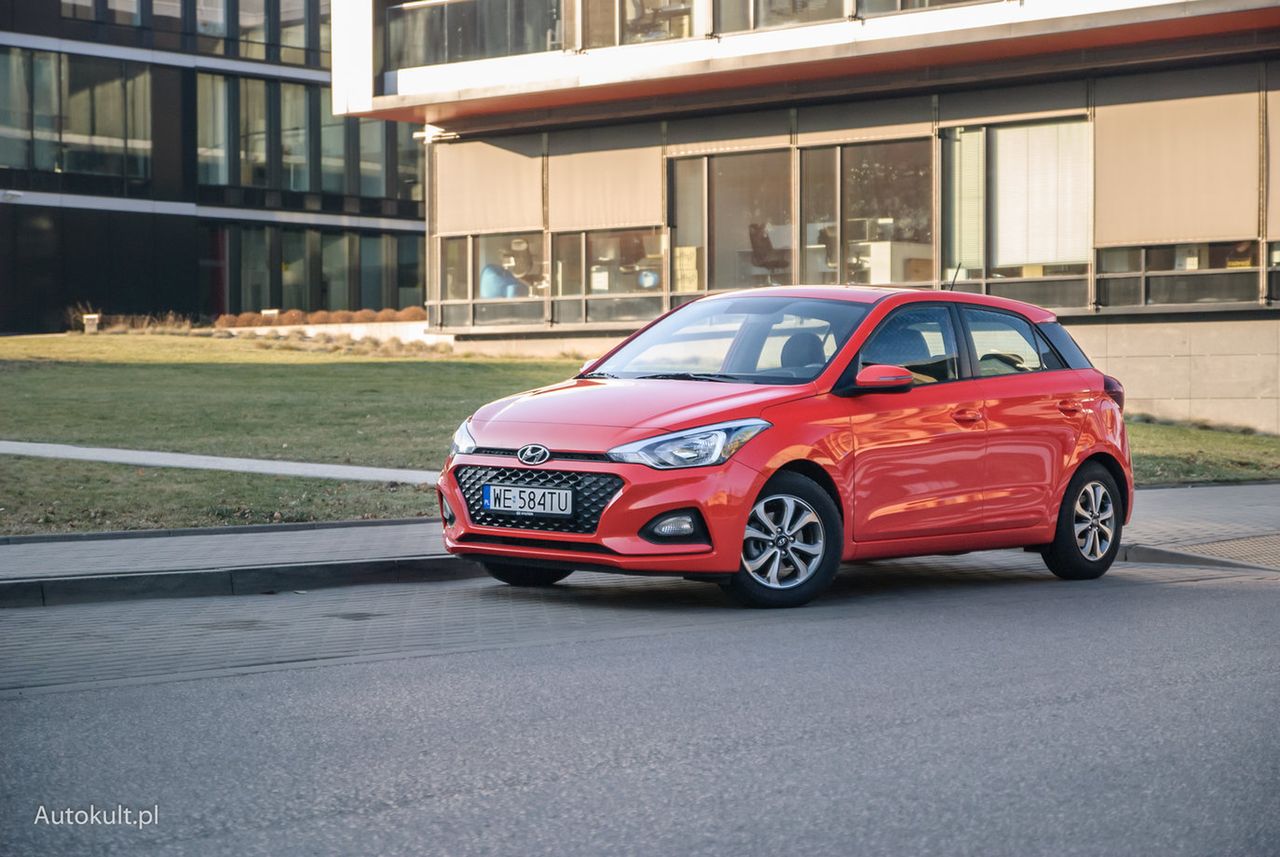 Hyundai i20 pali w rzeczywistości mniej niż w katalogu