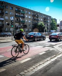 Obowiązki kierowców wobec rowerzystów. Nie wszyscy pamiętają o tych przepisach