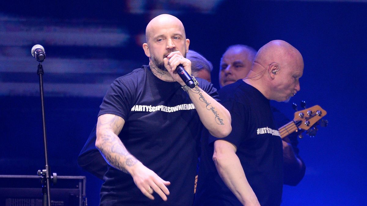 Peja krytykuje Andrzeja Dudę za #hot16challenge2