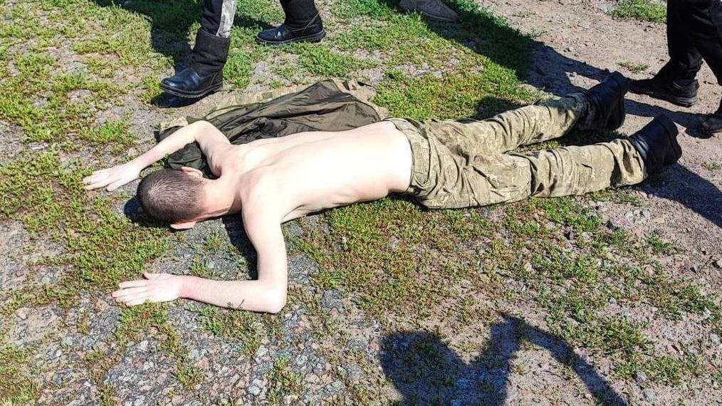 Ukraińscy jeńcy nie posiadali się z radości po rocznym pobycie w Rosji