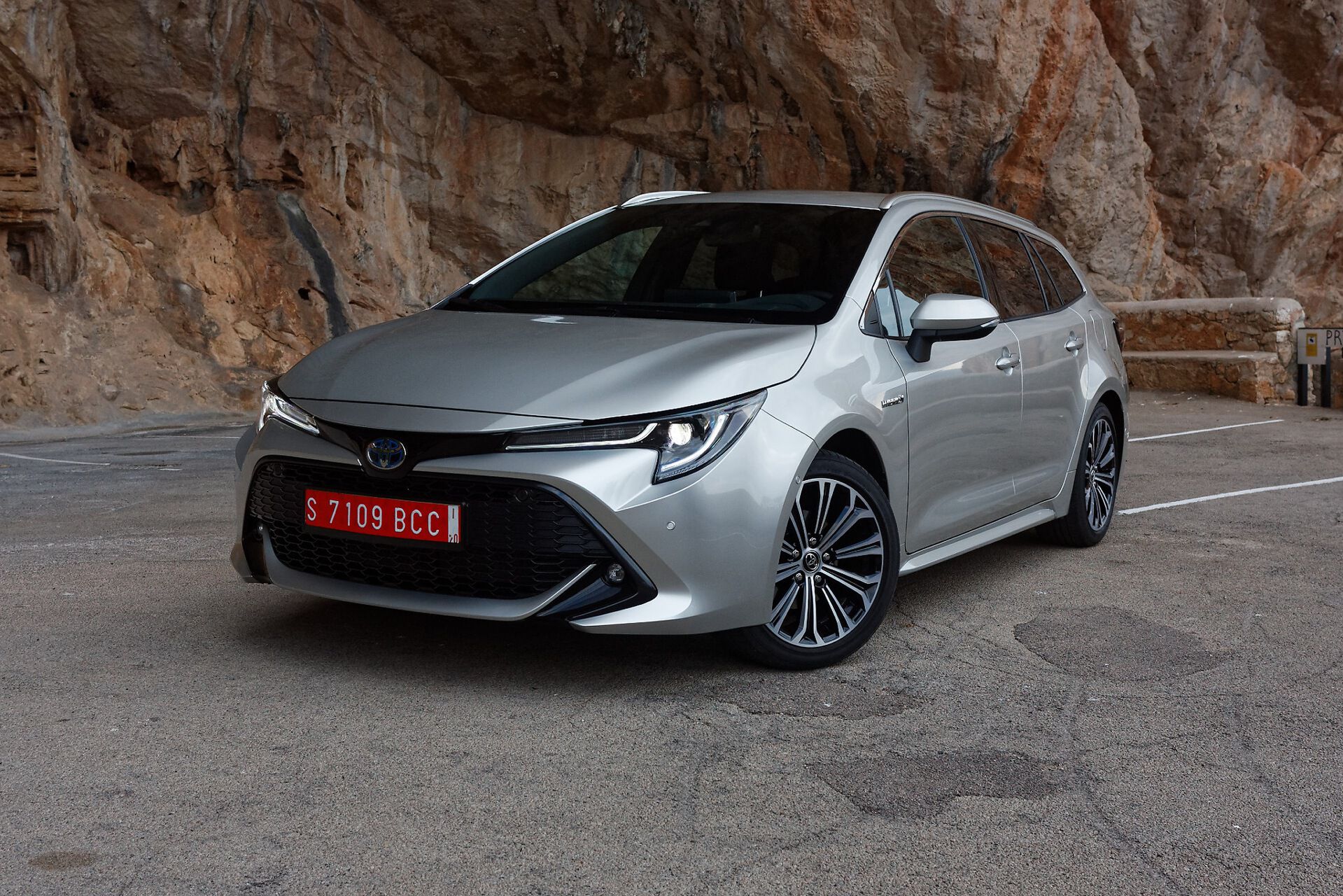 Według założeń Toyoty Corolla Touring Sports ma być alternatywą dla schodzącego ze sceny Avensisa