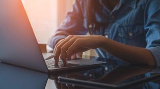 Towarzystwo Miłośników Ziemi Łęczyckiej zbiera na nowego laptopa