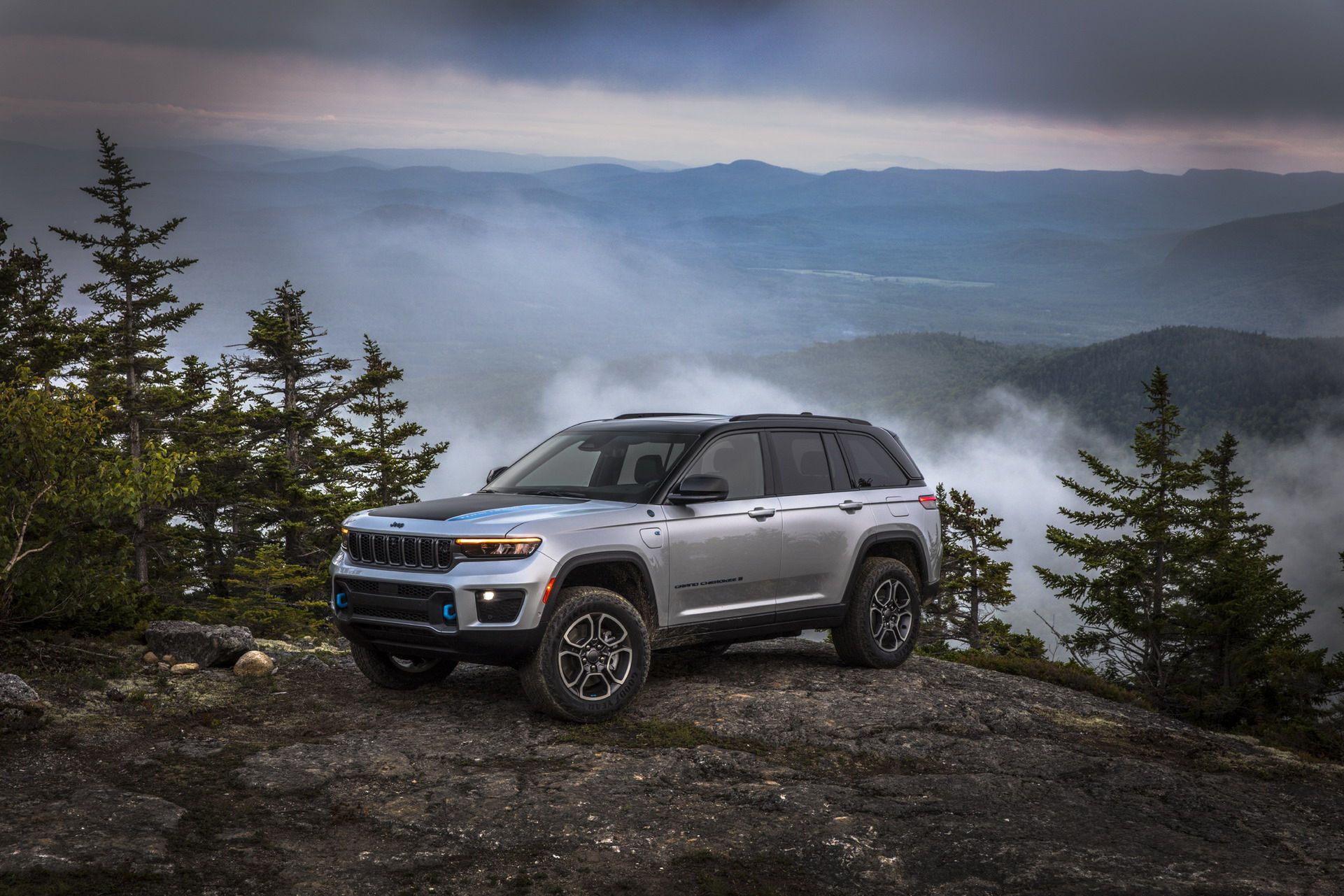 Wersja Trailhawk wygląda najbardziej okazale