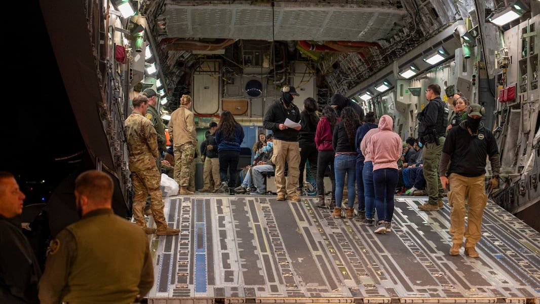 Loty deportacyjne w USA 