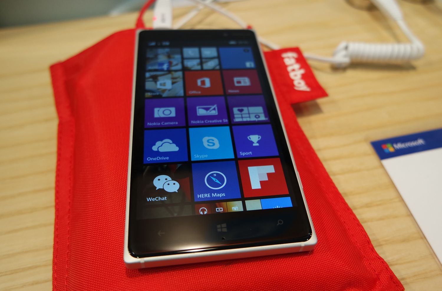 Nokia Lumia 830 to niezły średniak w obudowie flagowca? [pierwsze wrażenia] 1