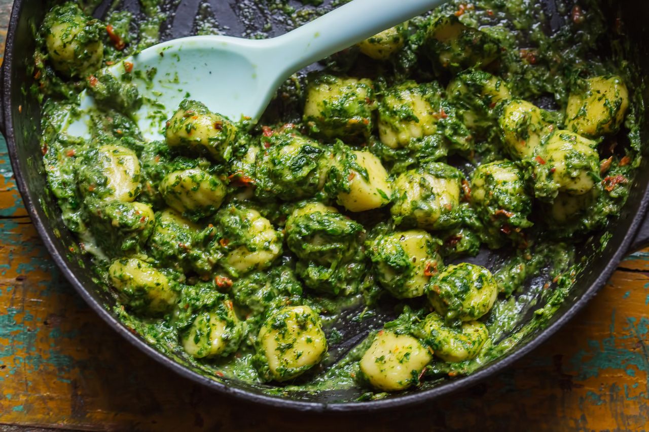Gnocchi z pesto szpinakiem i parmezanem