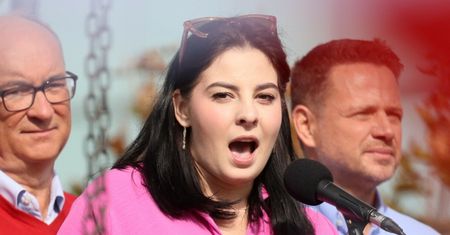 Pojawiła się na scenie z Tuskiem. Trzy lata temu było o niej głośno