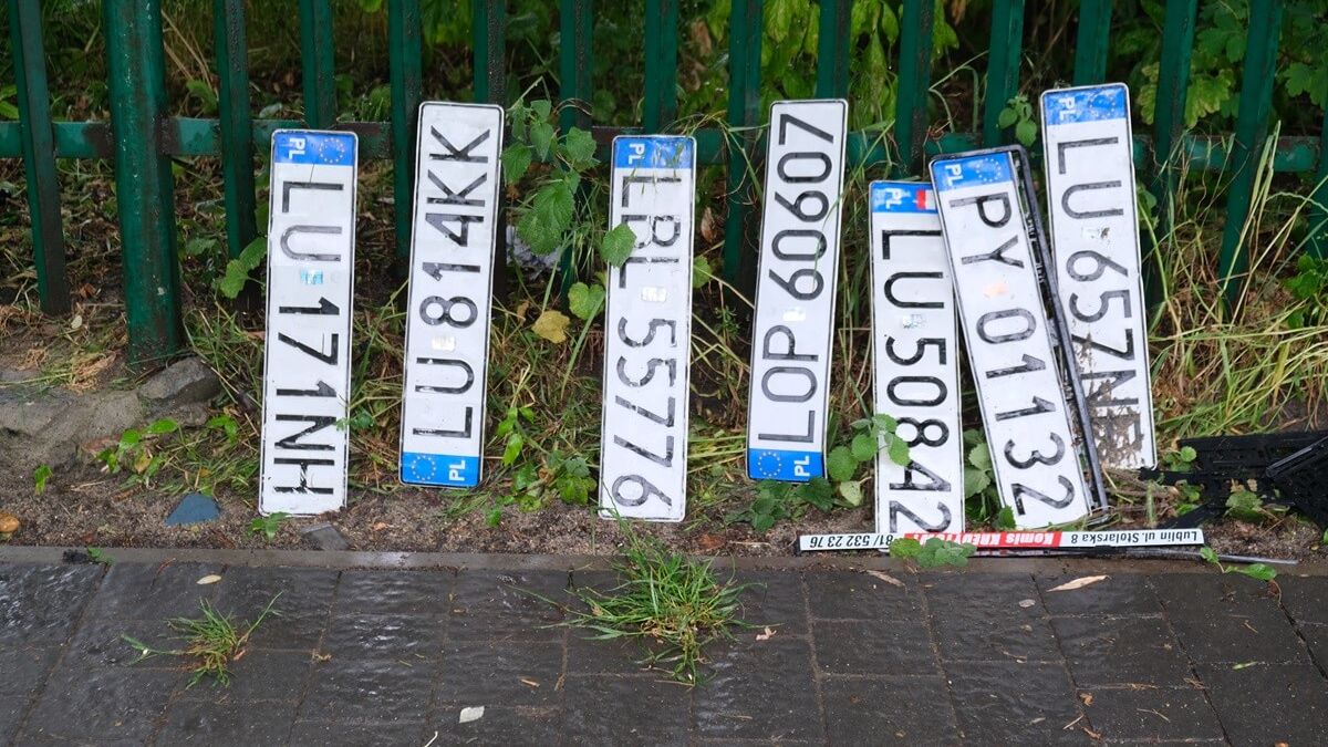 Znalezione tablice rejestracyjne na ul. Kalinowszczyzna