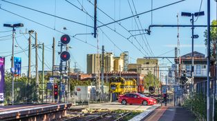 Zderzenie pociągu osobowego z samochodem w Łaziskach Górnych