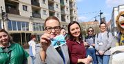 "Otwórz się" na rodzicielstwo zastępcze. Akcja MOPS w sercu Legnicy, zdjęcia