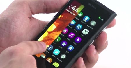 MeeGo jednak nie umrze! Następców N9 wyprodukuje Jolla Mobile