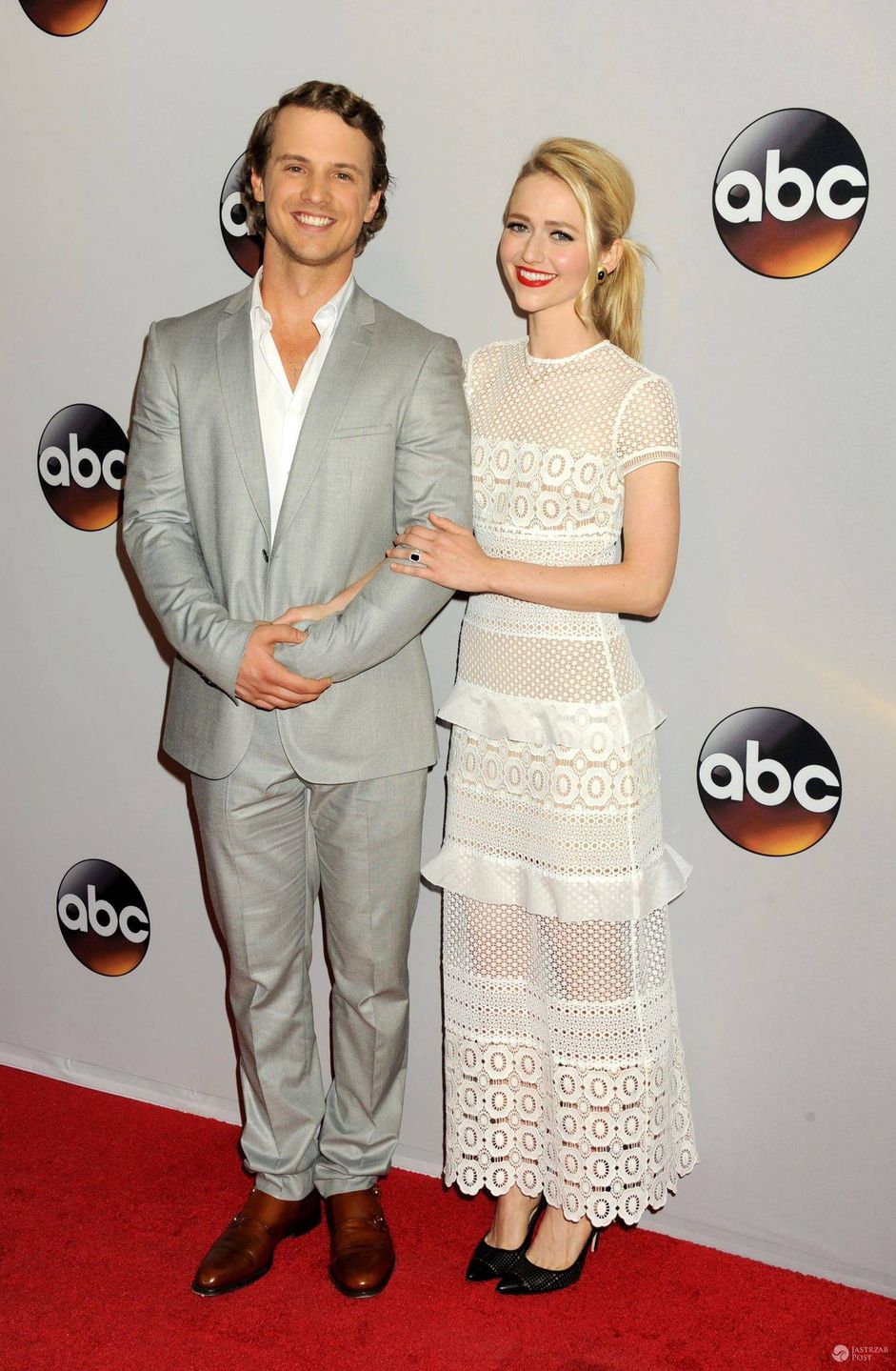 Freddie Stroma i Johanna Brady
