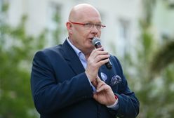 "Musiałbym siedzieć na czterech literach". Polityk o "kilometrówkach"