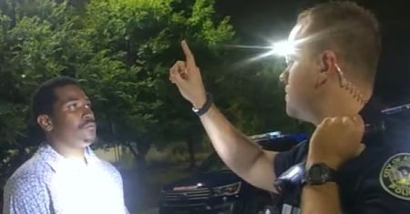 Kolejna tragedia. Policjant zastrzelił Afroamerykanina. Lekarz: to było morderstwo