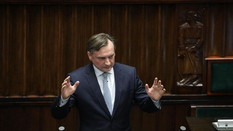 Zbigniew Ziobro
Tomasz Gzell
1 1. posiedzenie posiedzenia, 10 10. kadencja kadencji, polityk polityka, pose�, posiedzenie, pos�owie, sejm, sejmie, sejmu, X kadencji