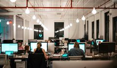 Tylu dziennikarzy zwolniono w 2025 roku. Dane mogą zaskakiwać