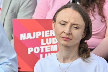 Spór o wiek emerytalny. Ministra stawia sprawę jasno. "To okrutne"