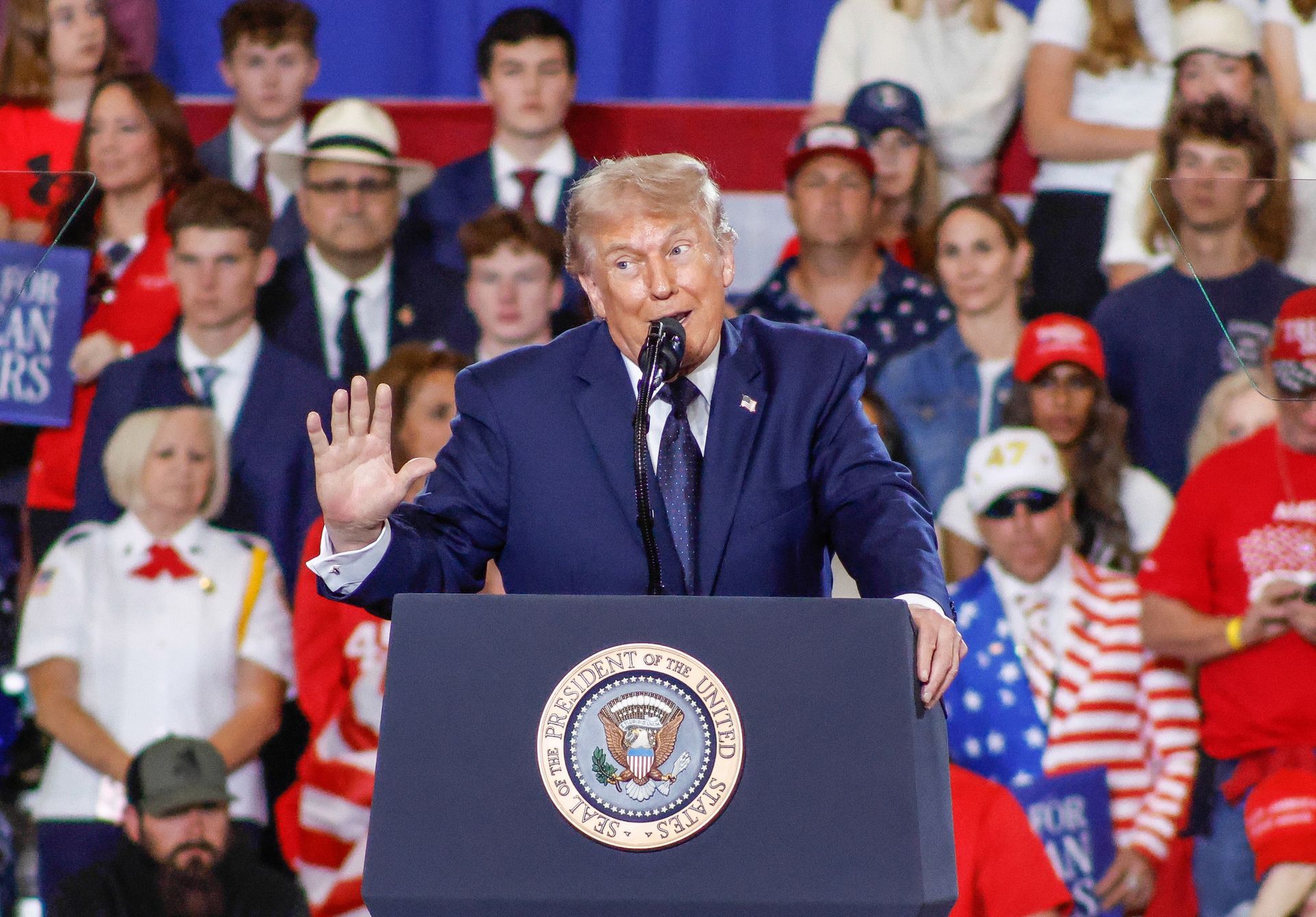 Trump potwierdza swoją siłę w bazie MAGA – pytanie, jak wyborcy ocenią to jesienią [OPINIA]