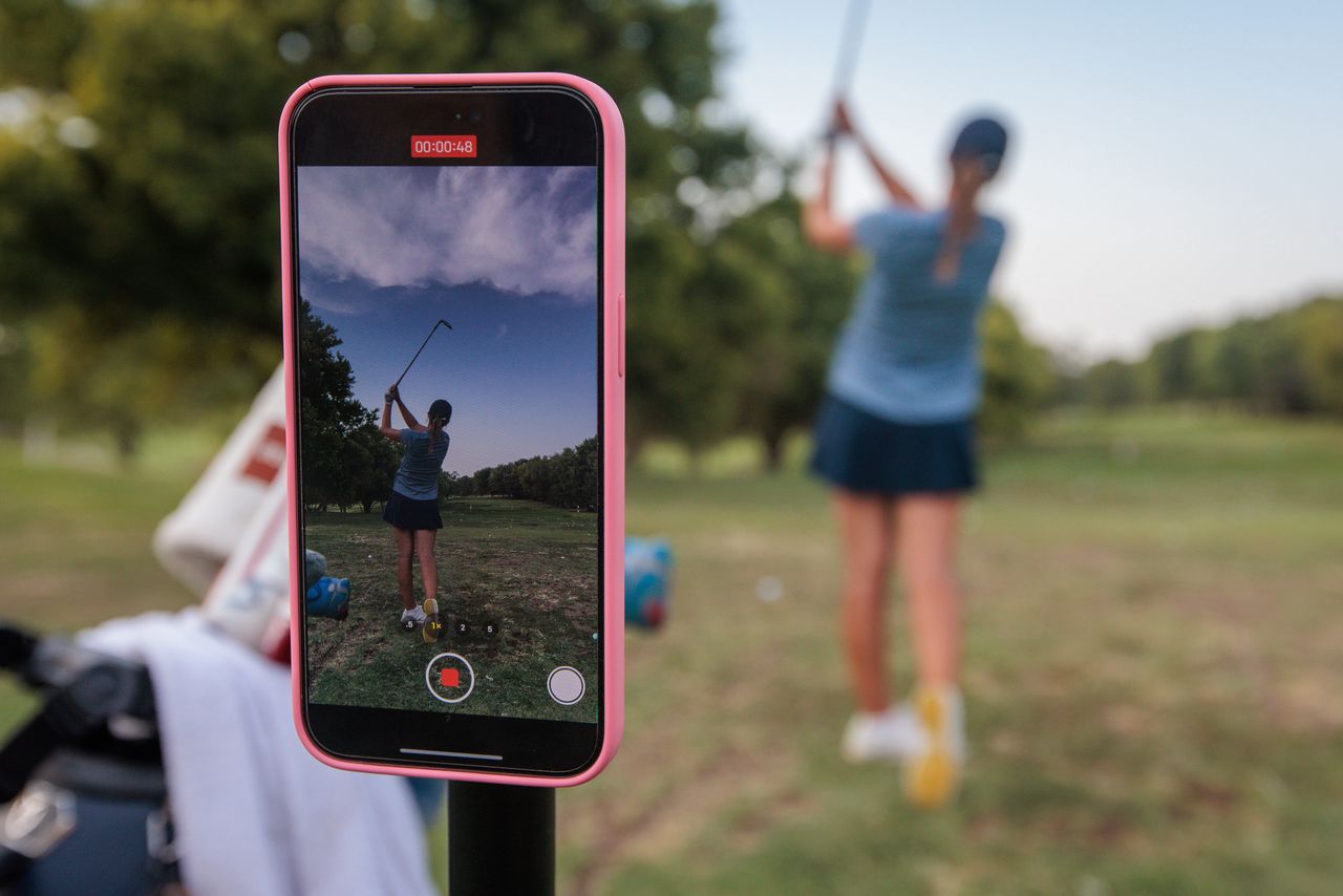 Ukryta funkcja w smartfonie, zdjęcie ilustracyjne (Photo by Mauricio Santana/Getty Images)