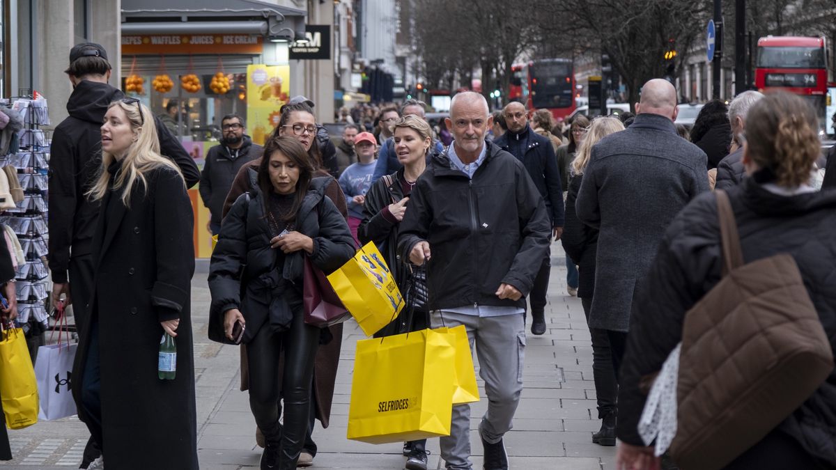 Polacy wyjeżdżają z Wielkiej Brytanii. Saldo migracji mocno w dół
