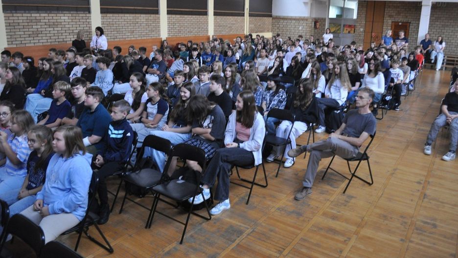 Rodzice zdecydowali w sprawie prac domowych./zdjęcie ilustracyjne