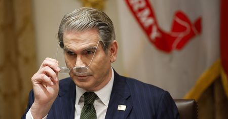 Sekretarz skarbu USA o negocjacjach handlowych z Chinami. Giełdy go nie obchodzą