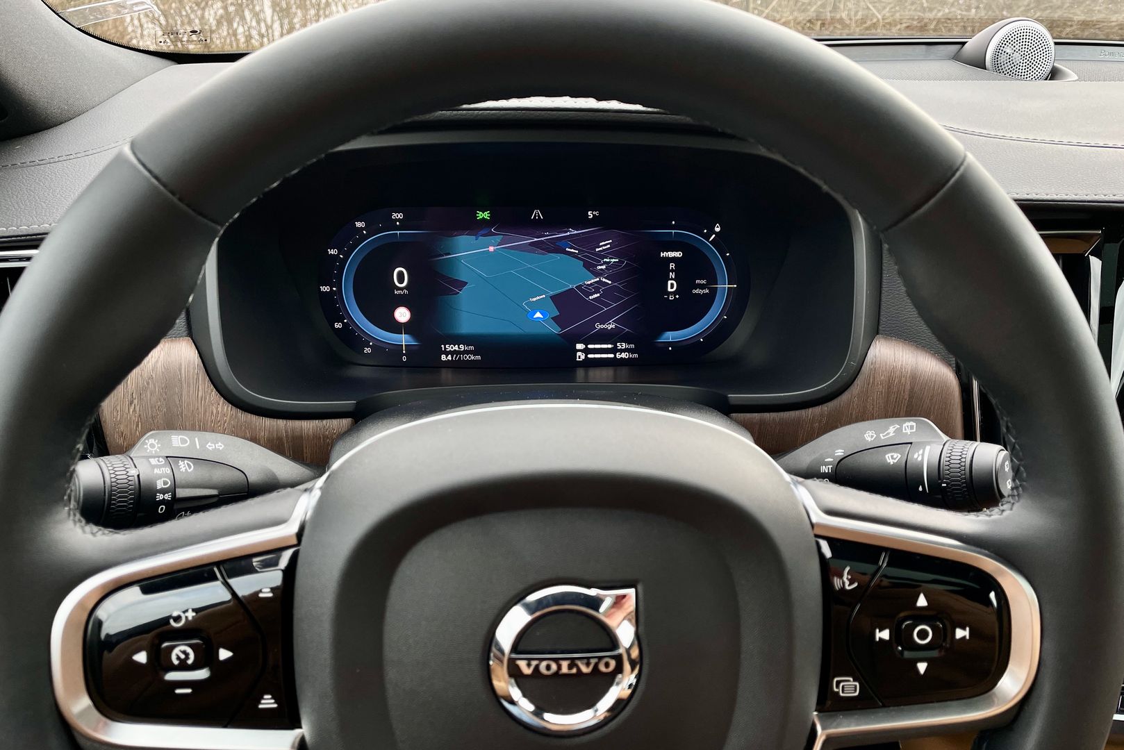 Volvo V90 T8