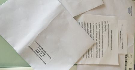 Wybory 2020. Problemy głosujących za granicą. W pakiecie wyborczym brakuje karty do głosowania