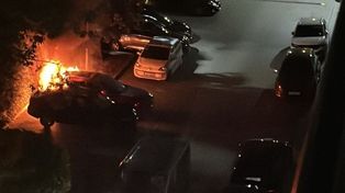 Bygdoszcz: Nocą spłonęły cztery samochody. Uszkodzonych jest więcej