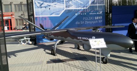 WB Electronics zaprezentowało na MSPO 2022 taktycznego Gryfa. Widzieliśmy go z bliska