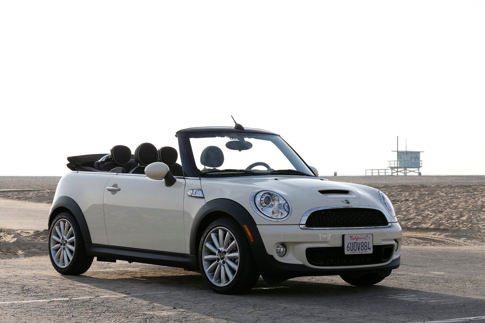 Galeria Mini jako celebracja sprzedaży półmilionowego egzemplarza w USA 65